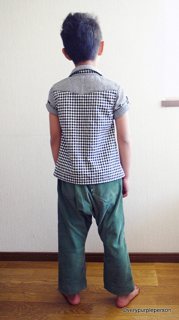 Checker print shirt and green corduroy sarouel
