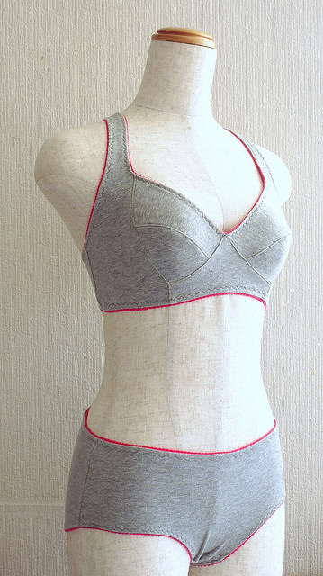 Soft bra set (Merckwaerdigh BHS10)